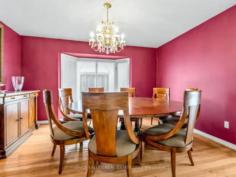 82 Bowring Walk Toronto ON M3H 5Z6