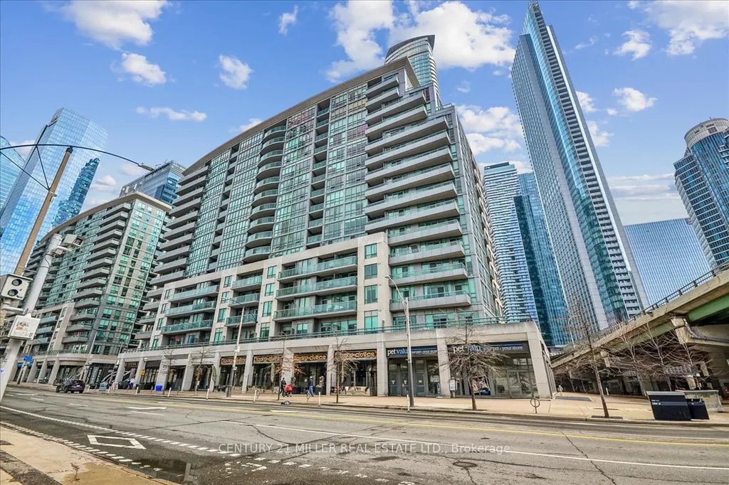 25 Lower Simcoe Street Toronto ON M5J 3A1