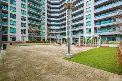 25 Lower Simcoe Street Toronto ON M5J 3A1
