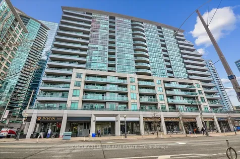 25 Lower Simcoe Street Toronto ON M5J 3A1