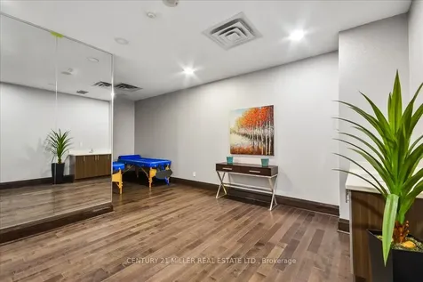 25 Lower Simcoe Street Toronto ON M5J 3A1