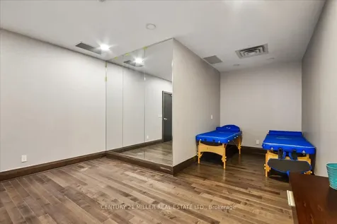 25 Lower Simcoe Street Toronto ON M5J 3A1