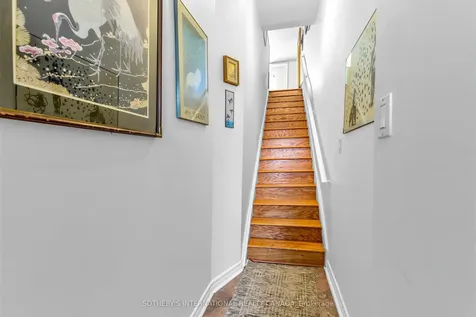 243 Gerrard Street E Toronto ON M5A 2G1