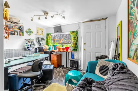 243 Gerrard Street E Toronto ON M5A 2G1