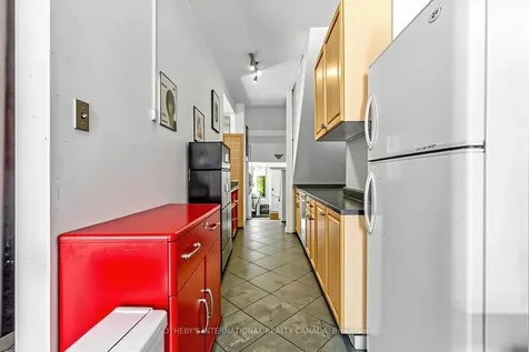 243 Gerrard Street E Toronto ON M5A 2G1