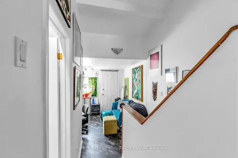 243 Gerrard Street E Toronto ON M5A 2G1