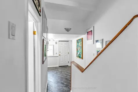 243 Gerrard Street E Toronto ON M5A 2G1