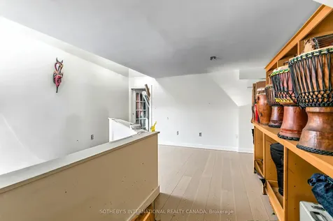243 Gerrard Street E Toronto ON M5A 2G1