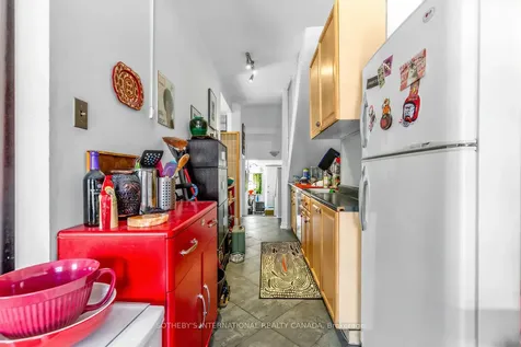 243 Gerrard Street E Toronto ON M5A 2G1