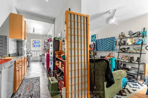 243 Gerrard Street E Toronto ON M5A 2G1
