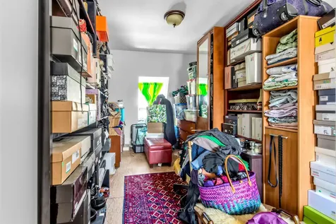 243 Gerrard Street E Toronto ON M5A 2G1