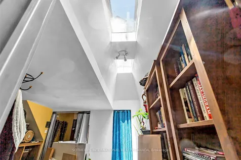 243 Gerrard Street E Toronto ON M5A 2G1
