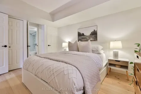 208 Niagara Street Toronto ON M6J 3W5