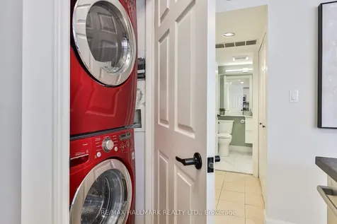 208 Niagara Street Toronto ON M6J 3W5