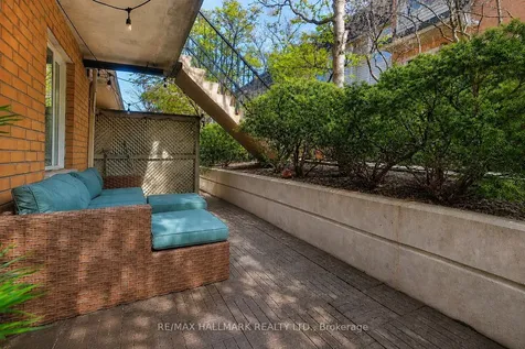 208 Niagara Street Toronto ON M6J 3W5