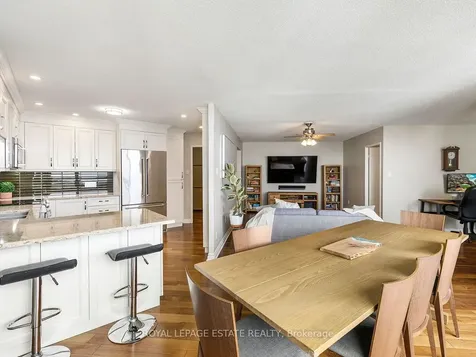 75 Graydon Hall Manor Toronto ON M3A 3M5