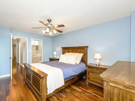 75 Graydon Hall Manor Toronto ON M3A 3M5