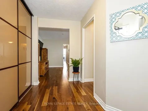 75 Graydon Hall Manor Toronto ON M3A 3M5