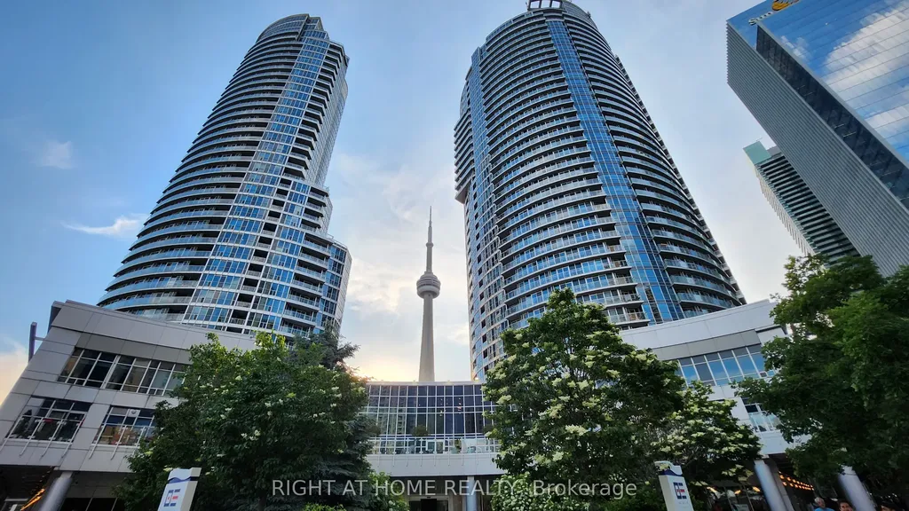 8 York Street Toronto ON M5J 2Y2