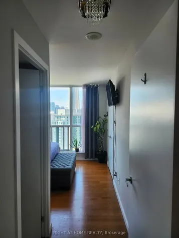8 York Street Toronto ON M5J 2Y2