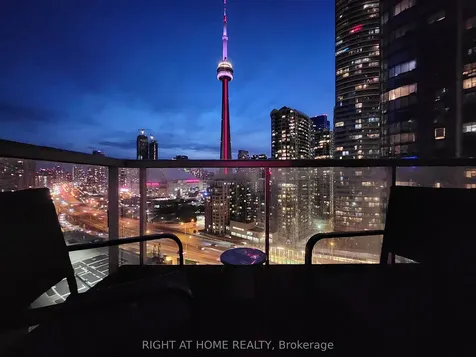 8 York Street Toronto ON M5J 2Y2