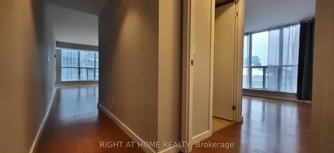 8 York Street Toronto ON M5J 2Y2