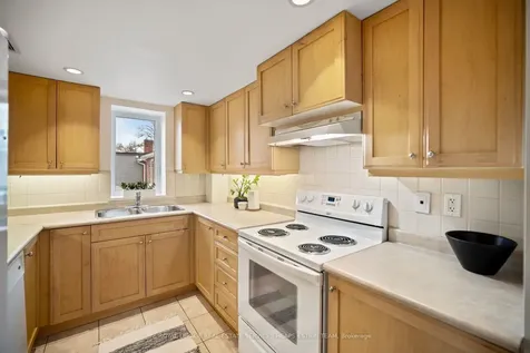 645 Millwood Road Toronto ON M4S 1L1