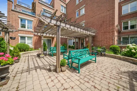 645 Millwood Road Toronto ON M4S 1L1