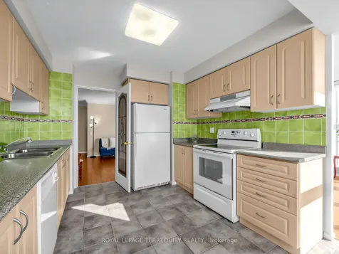 100 Upper Madison Avenue Toronto ON M2N 6M4