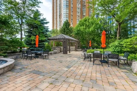 100 Upper Madison Avenue Toronto ON M2N 6M4