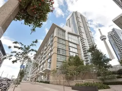 9 Spadina Avenue Toronto ON M5V 3V5