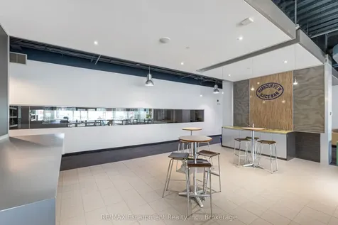 9 Spadina Avenue Toronto ON M5V 3V5