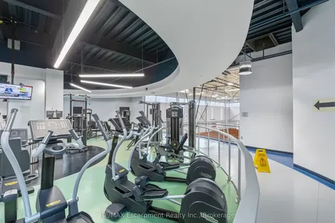 9 Spadina Avenue Toronto ON M5V 3V5