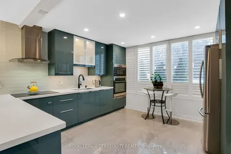 1131 Steeles Avenue W Toronto ON M2R 3W8