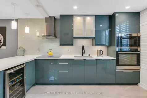 1131 Steeles Avenue W Toronto ON M2R 3W8