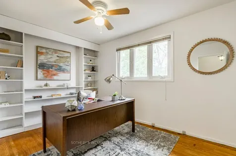 21 Summerside Crescent Toronto ON M2H 1W9