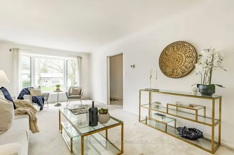 21 Summerside Crescent Toronto ON M2H 1W9