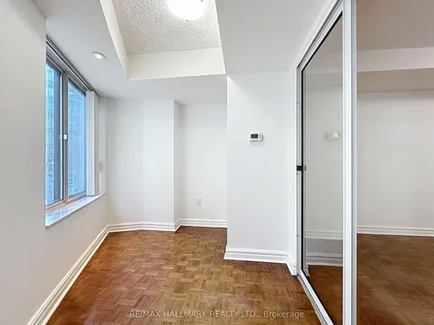 33 University Avenue Toronto ON M5J 2S7