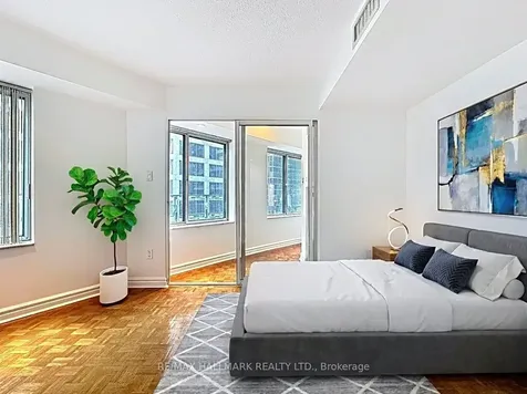 33 University Avenue Toronto ON M5J 2S7