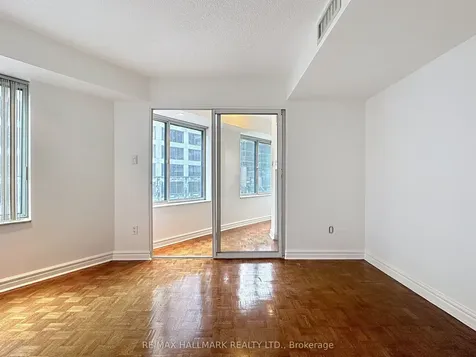 33 University Avenue Toronto ON M5J 2S7