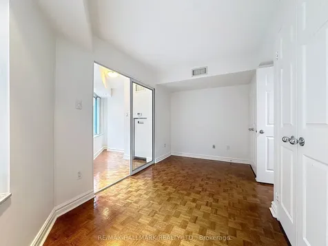 33 University Avenue Toronto ON M5J 2S7