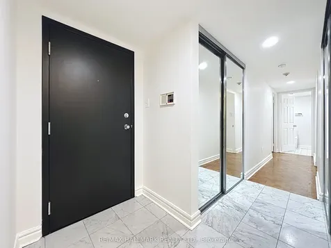 33 University Avenue Toronto ON M5J 2S7
