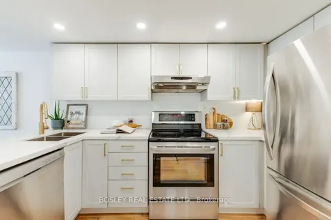 30 Merchant Lane Toronto ON M6P 4J6