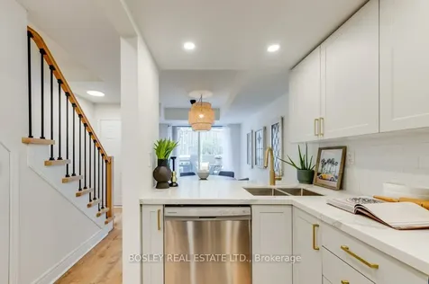 30 Merchant Lane Toronto ON M6P 4J6