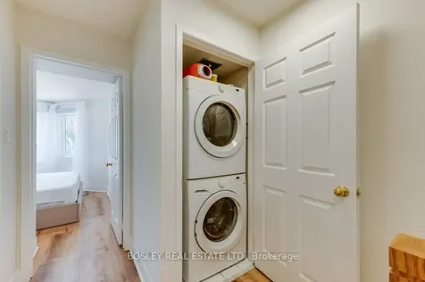 30 Merchant Lane Toronto ON M6P 4J6