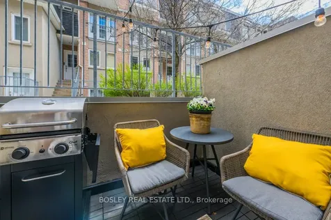 30 Merchant Lane Toronto ON M6P 4J6
