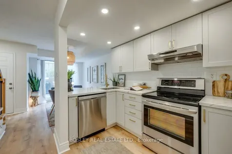 30 Merchant Lane Toronto ON M6P 4J6