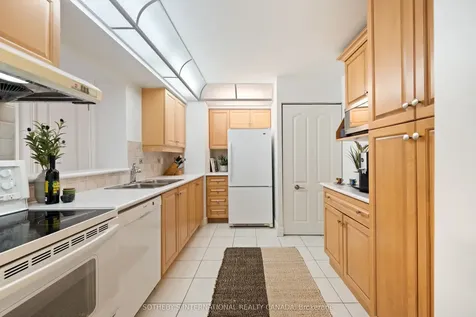 5418 Yonge Street Toronto ON M2N 6X4