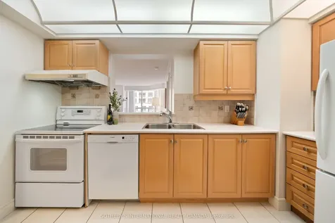 5418 Yonge Street Toronto ON M2N 6X4