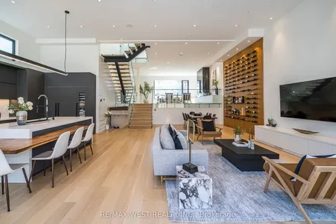 38 Gwendolen Avenue Toronto ON M2N 1A2